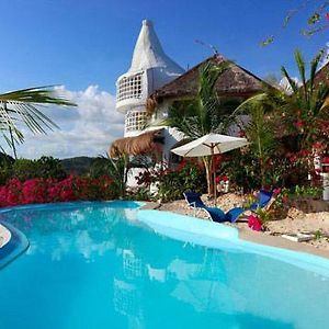 Al Faro Cosmio Hotel Palawan
